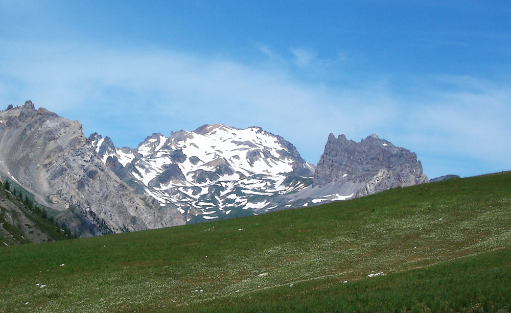Il Monte Thabor, al centro, con a destra il Gran Seru (foto di Rosanna Carnisio)